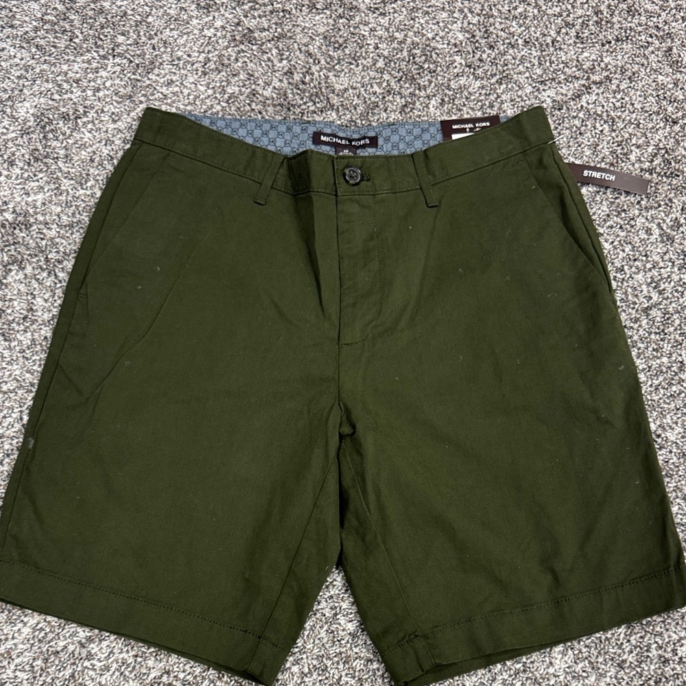 NWT Michael Kors Men's Olive Stretch Flat-Front Shorts
